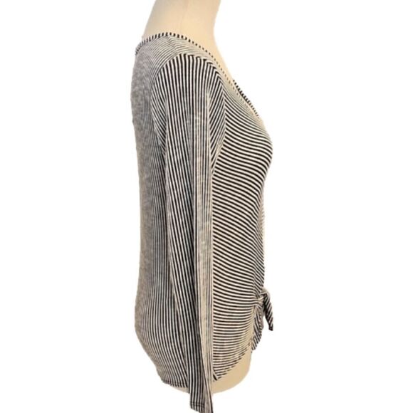 Nwt Juniors Caution to the wind black & white striped tie bottom top size Large. - Picture 5 of 16